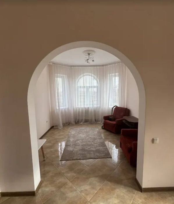 Продаж 2 поверхового будинку в Підгородньому