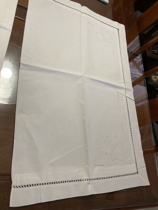 Lençol de linho bordado Novo