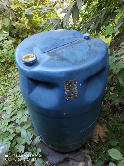 Продам бочку пластмассовую толстостенную