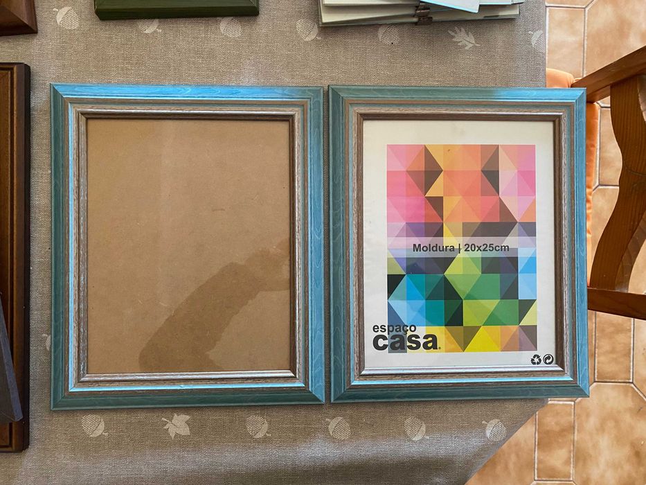 Vários artigos de decoração para desocupar