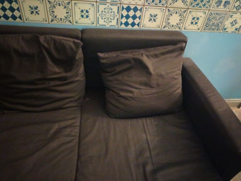 Sofá chaise long, com cama e arrumação