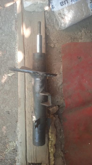 Стойка на перве корозію не имеется