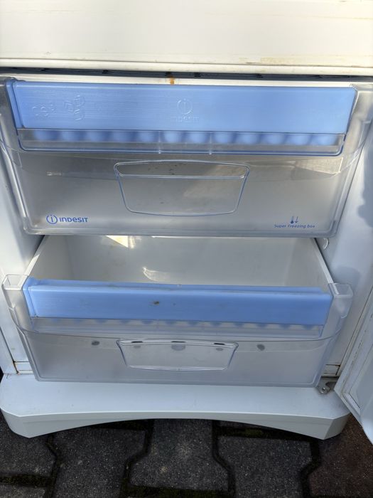 Szuflady zamrażarki Indesit Baan10