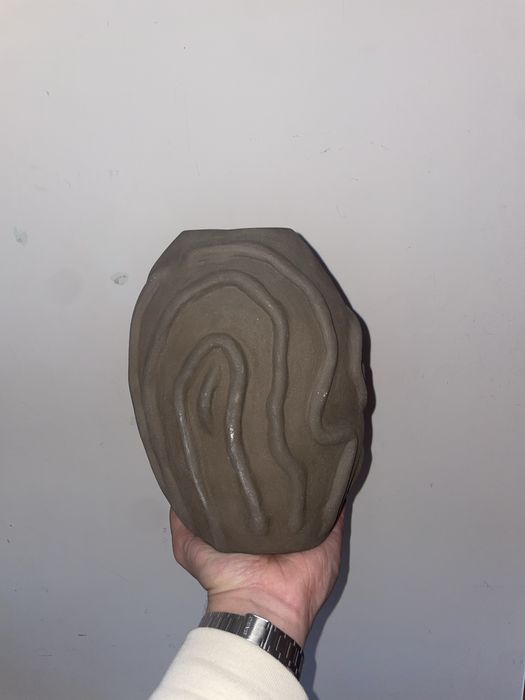 Jarra em cerâmica negra