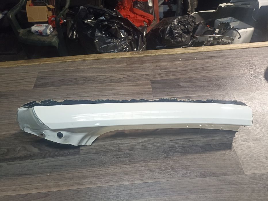 Słupek lewy dachowy Dacia Sandero III Stepway ćwiartka