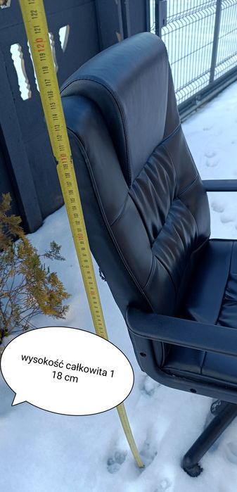 Fotel biurowy obrotowy  ecoskóra na kółkach