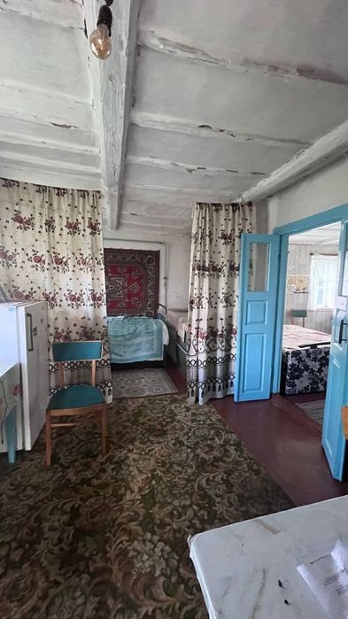 Продам будинок с гаражом і постройками є торг - More