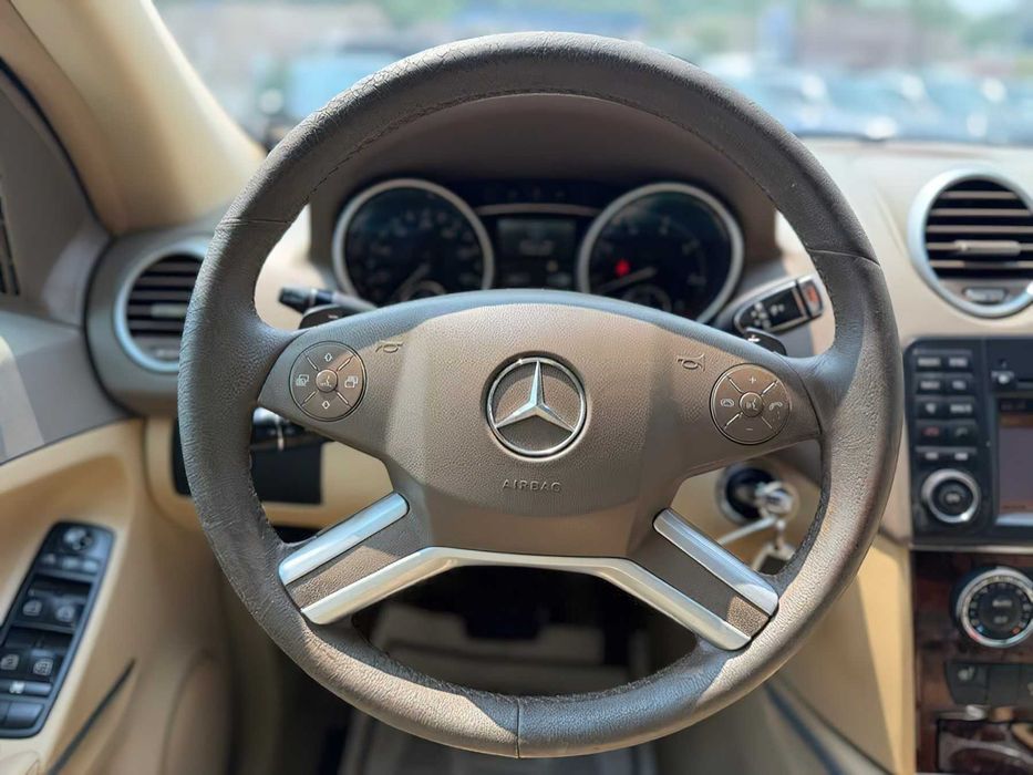 Mercedes-Benz M-Class ML 350 4MATIC      2011