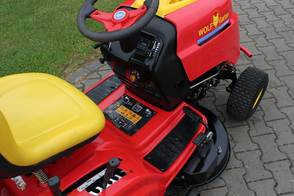 WolfGarten Wolf 105,200 h  V2 Traktorek kosiarka