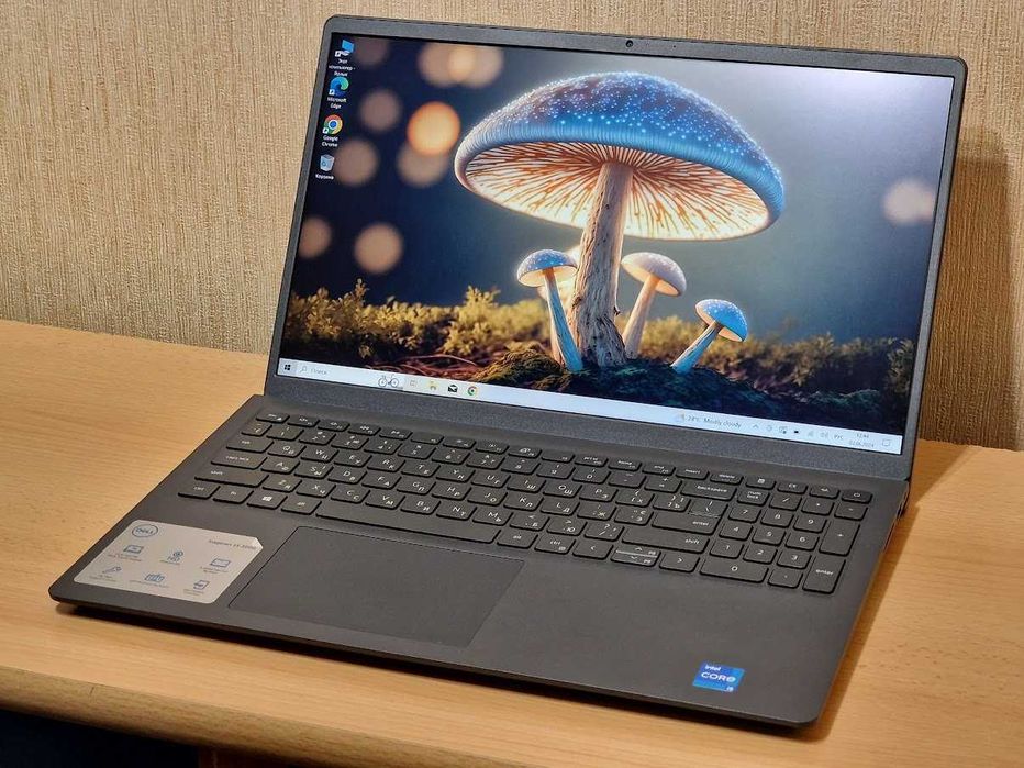 Сучасний ноутбук Dell Inspiron 3520 Intel Core i5-1235U RAM 16Gb SSD 256Gb IPS, (1920x1080) Full HD Батарея 10 годин. В ідеальному стані - як новий.