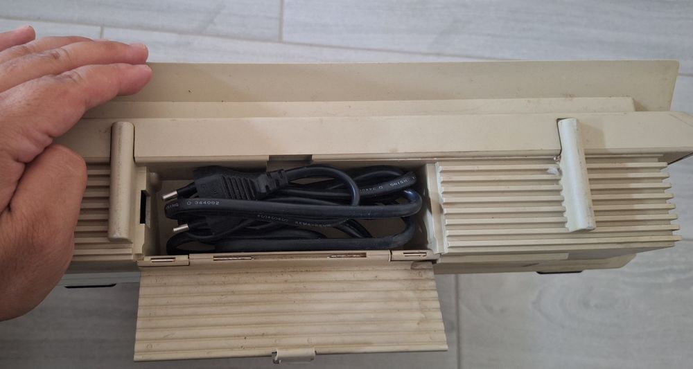 Máquina de Escrever Elétrica Olivetti PT 505