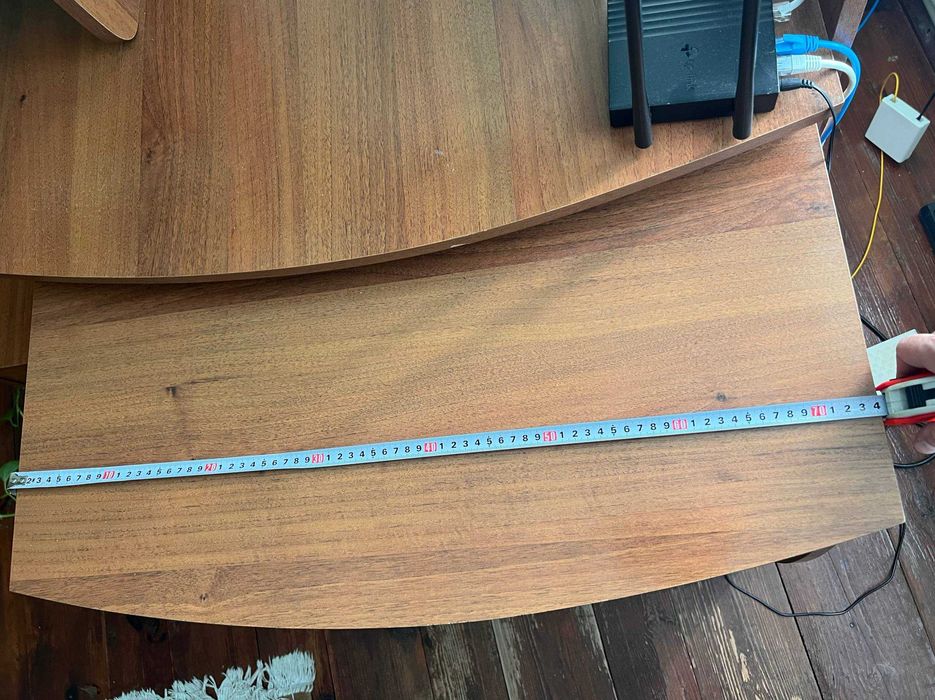 Комп'ютерний стіл