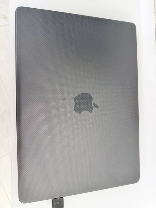 MacBook Pro 14 512gb M1 як новий