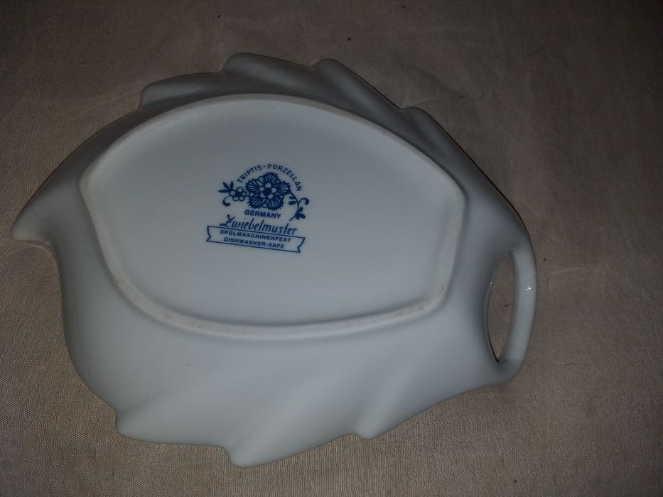 Niemiecka antyczna porcelana liść bez uszkodzen