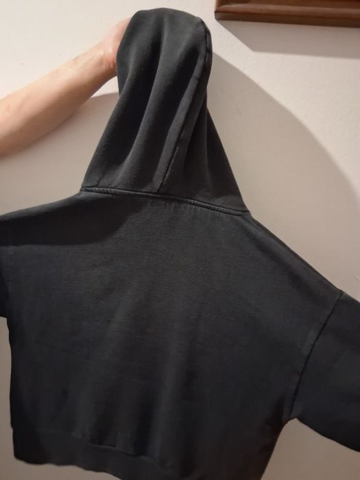 Camisola com capucho