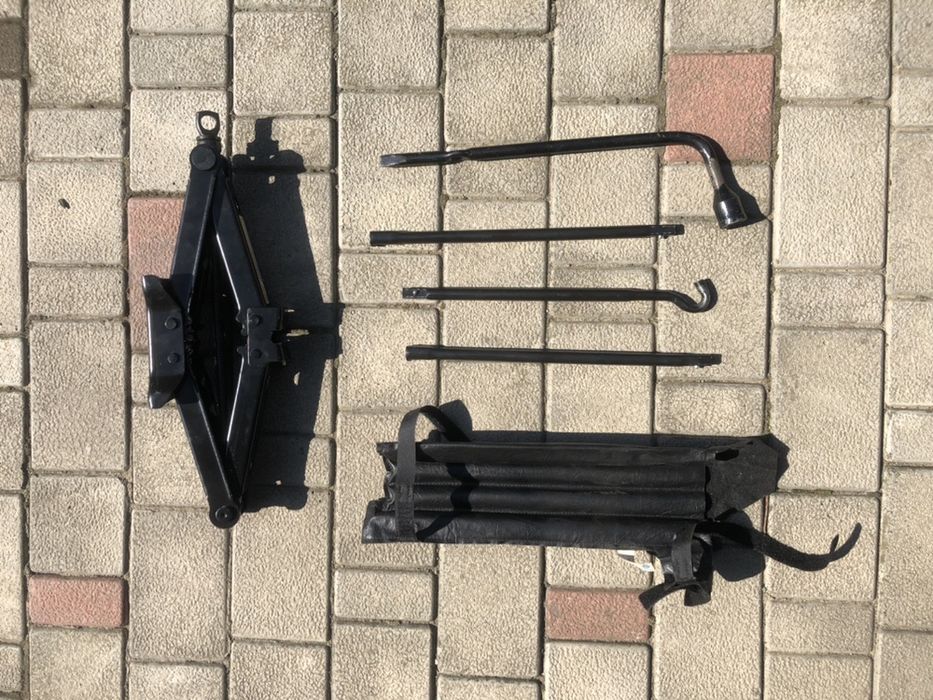 Колесо с датчиком давления, домкрат и ключи jeep, chrysler, dodge: 150 ...