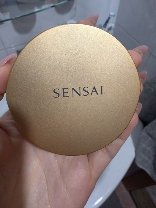 Пудра Sensai Silky Bronze Natural Veil Compact SPF 20 (відтінок SC01 Light).