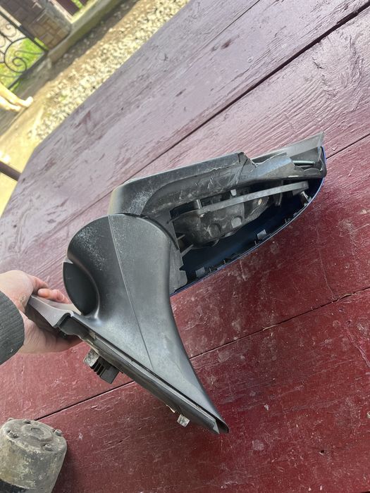 Продам дзеркало до Опель Астра н.2009рік.універсал на запчастини