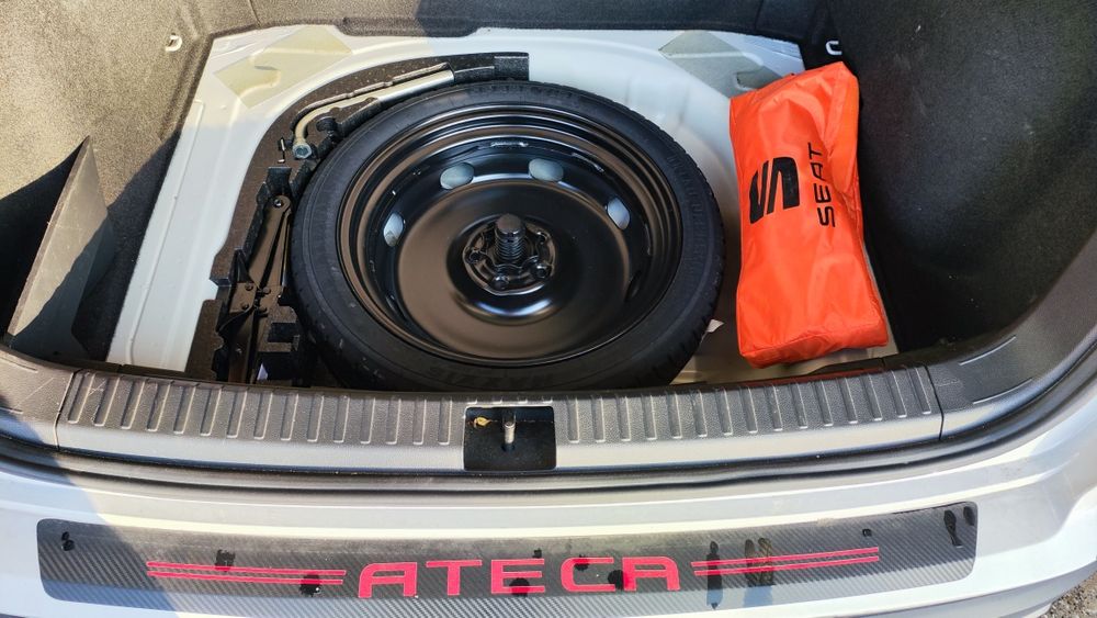 Seat Ateca 1.6 TDi Style SUV / TT 
115 cv / 1598 cc / 6V 
Matrícula: 1