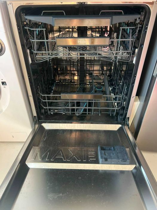 Maquina de Lavar a Loiça - HAIER XF 6C2M1PX (1 ANO DE UTILIZAÇÃO)