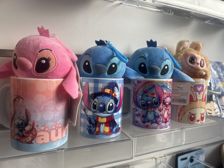 Caneca com peluche