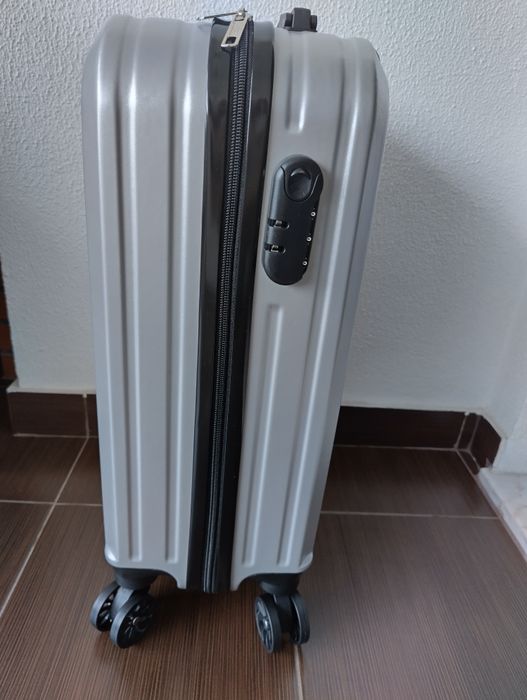 Mala de viagem de material ABS