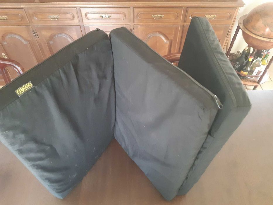 Colchão de bébé tripartido com capa da marca Bebedue