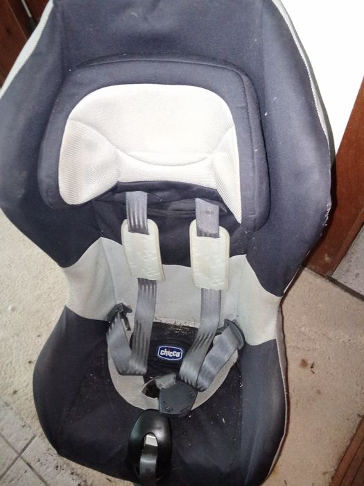 Cadeira Auto 9-18Kg  da Chicco  em bom estado