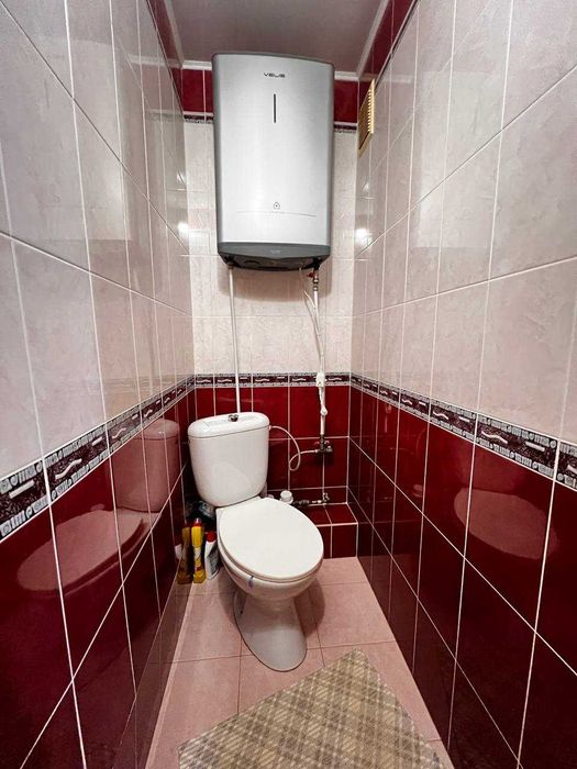 Продам 2-кімнатну квартиру в центрі міста — 54 м², меблі та техніка залишаються