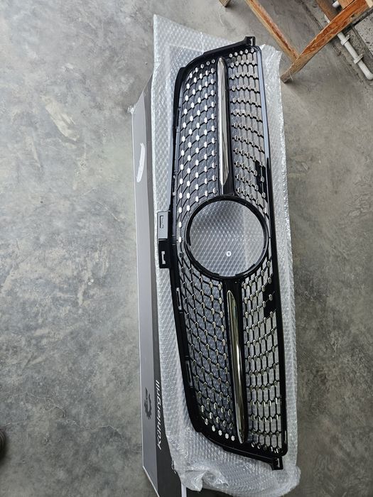 Grill atrapa Diamond Mercedes ML W166 z lat 2011 do 2015