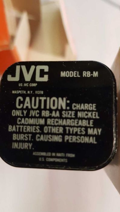 Carregador de pilhas JVC