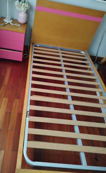 Vendo Cama solteiro