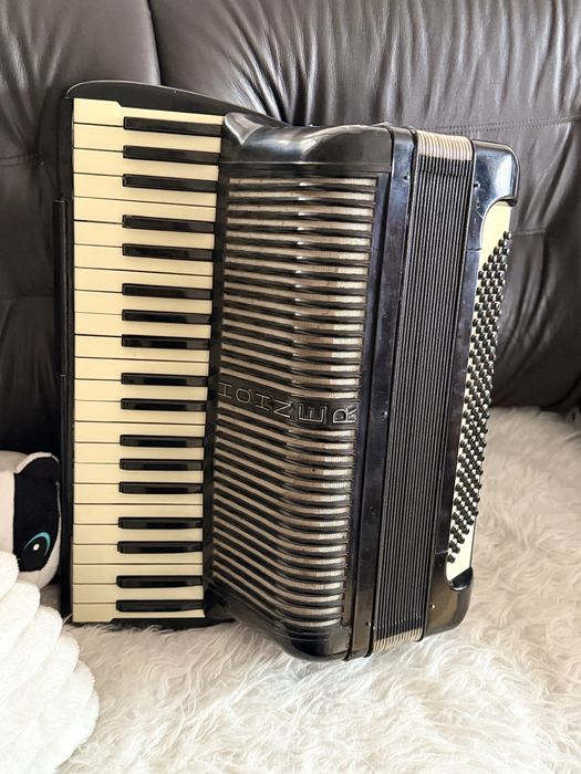 Akordeon hohner 120 bas