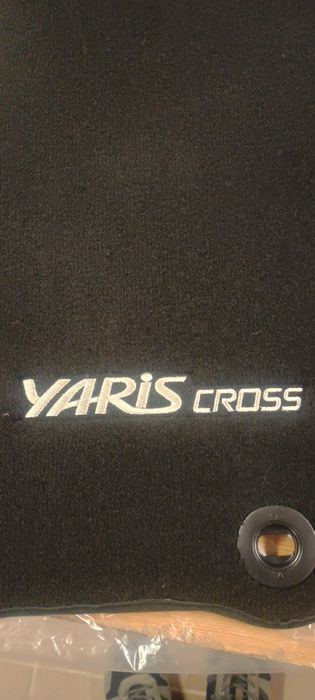 Yaris cross nowe dywaniki
