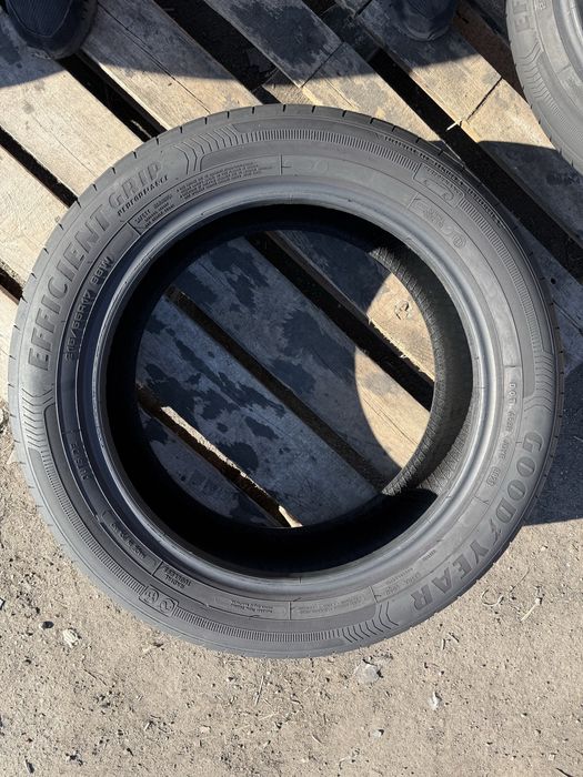 215/55 R17 GoodYear Efficient Grip Perfomance /2021рік/літо/2шт./