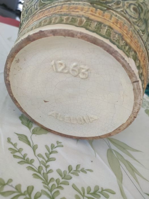 Vaso antigo em cerâmica "Aleluia".