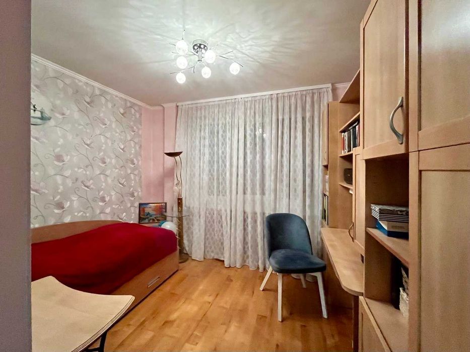 ПРОДАЖ укомплектованої 3-кімнатної квартири в Центрі (Держ.програми)