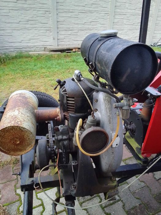 silnik stacjonarny, benzynowy, sprawny, odpala, jak na zdjęciach