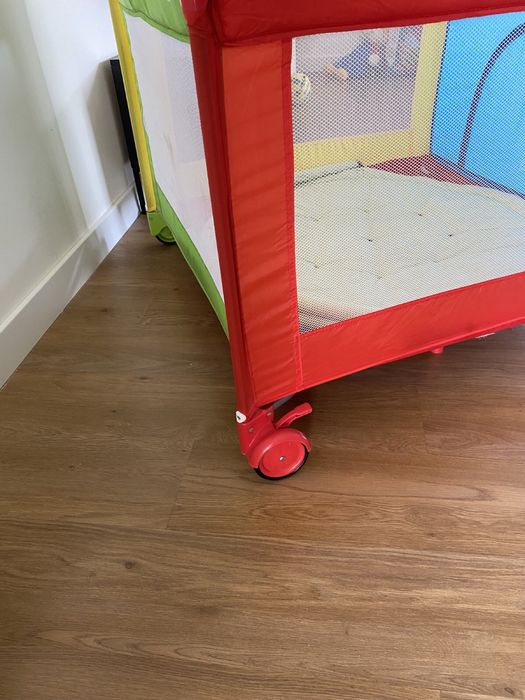 Parque infantil de viagem