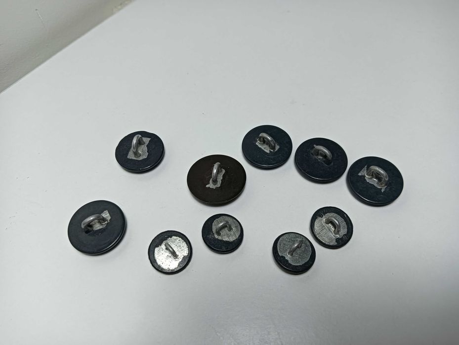 Stare guziki wojskowe PRL z orzełkiem bez korony 10 szt.