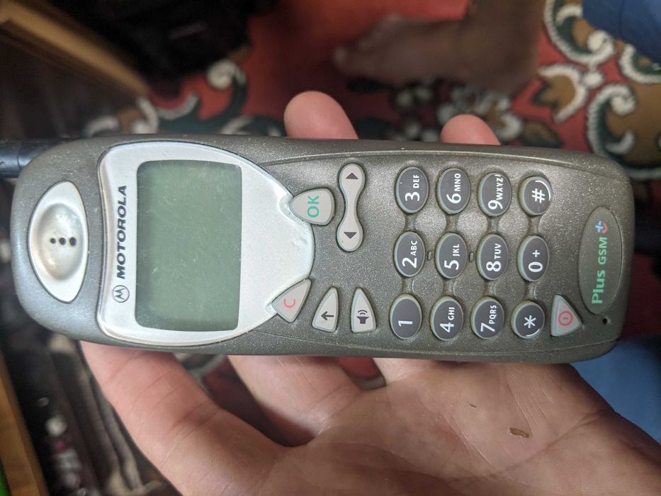 Ретро старі мобільні телефони