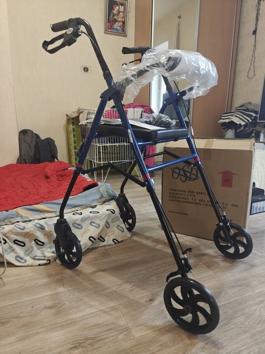 Ходунки новые в упаковке