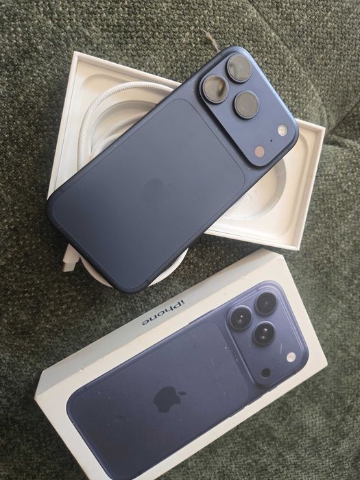 iphone 17 pro 256gb  90%