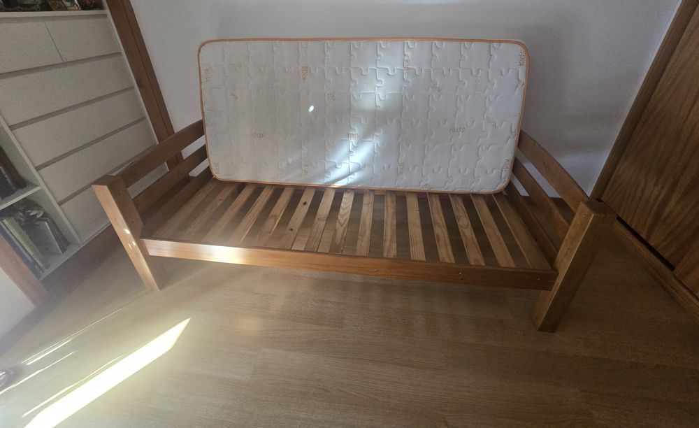 Cama solteiro e colchão