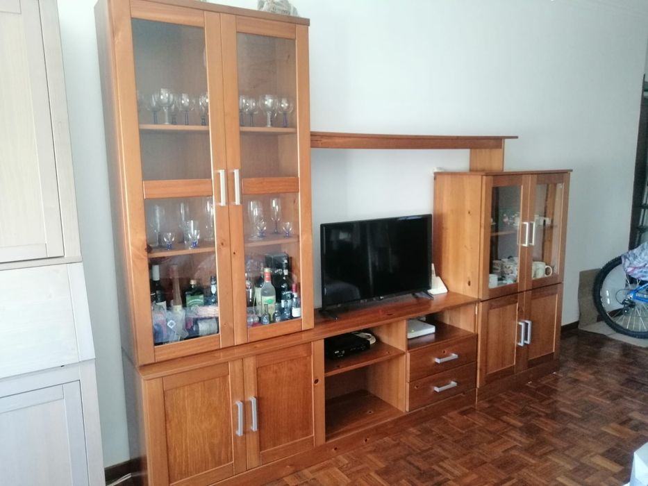 Vendo-o móvel de sala