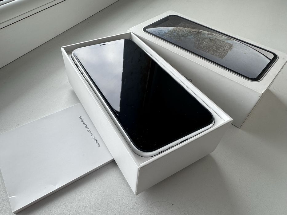 Легендарний Iphone XR дуже гарний стан!