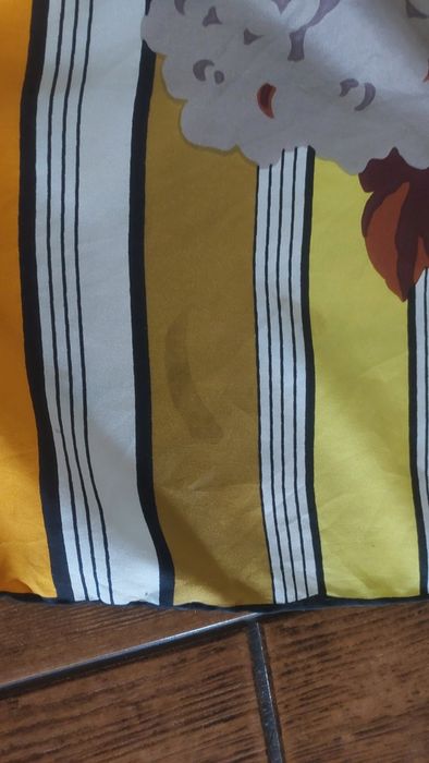 Jedwabna apaszka w jesiennych kolorach