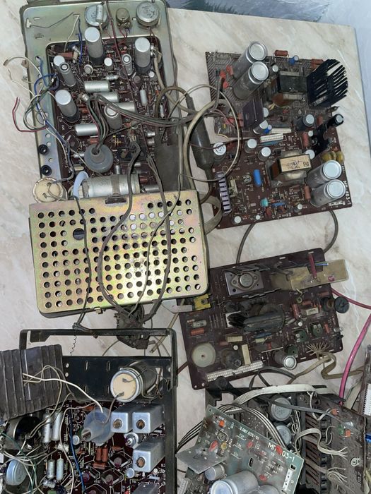 Плати з радіодеталями