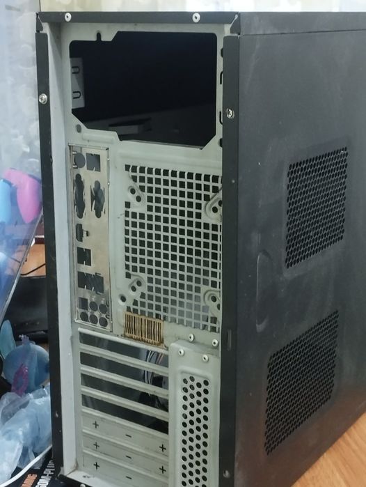 Корпус для компʼютера mATX + DVD-привід LG — б/в