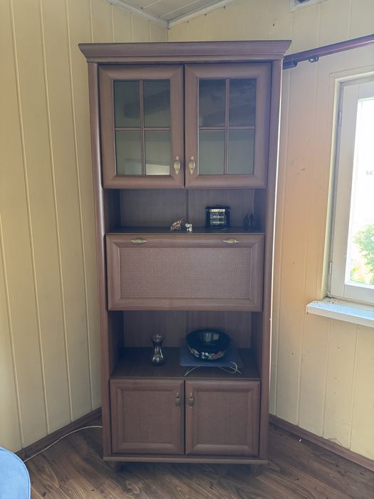 Zestaw: szafa, witryna i komoda